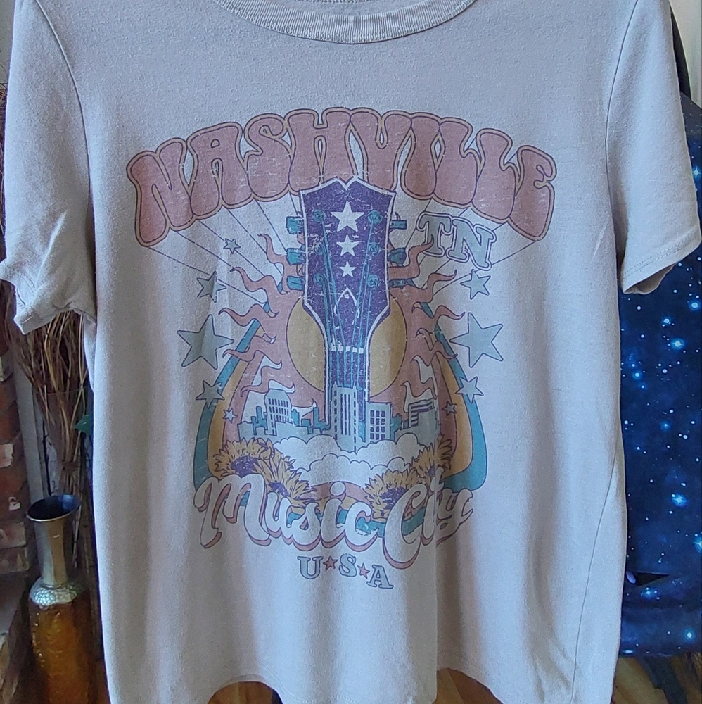 Nashville Graphic Tee